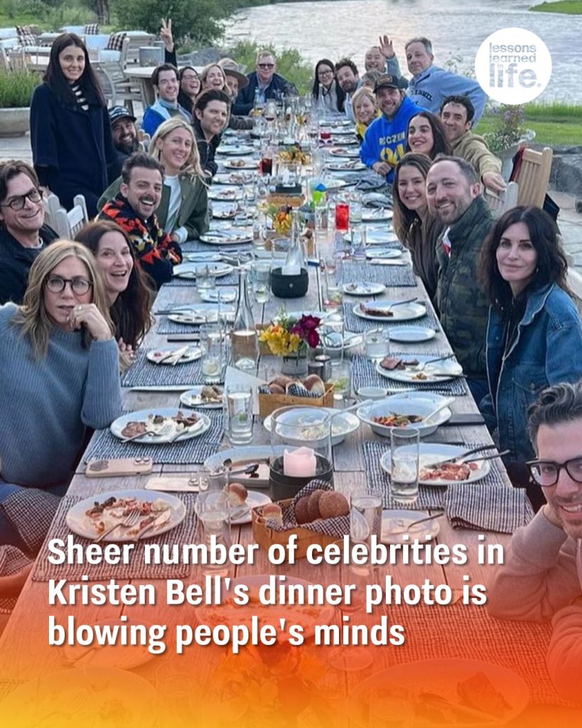 Sheer number of celebrities in Kristen Bell’s dinner photo is blowing people’s minds