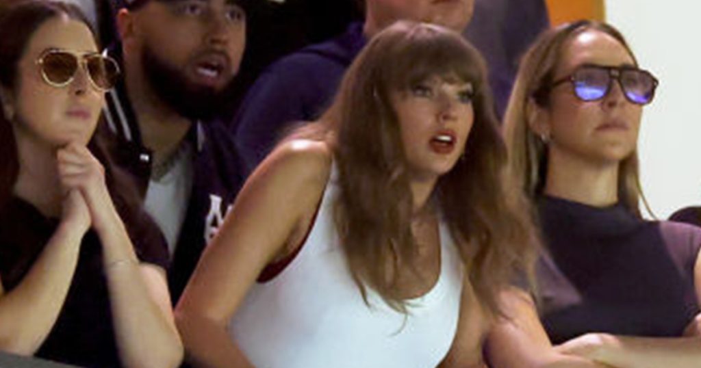 Lip reader reveals Taylor Swift’s five-word reaction after getting booed